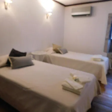 Bed and breakfast Historic Village Near Serra Da Estrela Cabeça *